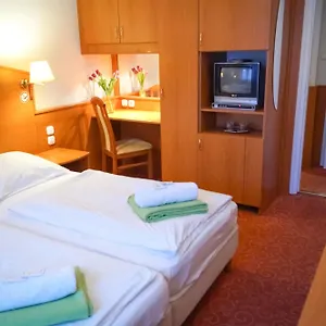 Bed & Breakfast Korona Panzio, Budapest